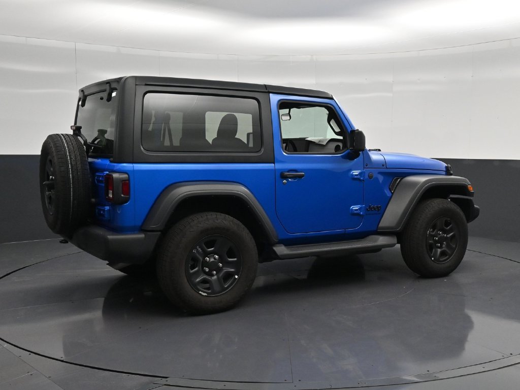 Used 2026 Jeep Wrangler Sport AWD/4WD image 3