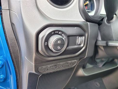 New 2026 Jeep Gladiator Sport image 7