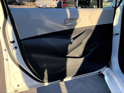 Used 2024 Toyota Corolla LE image 21