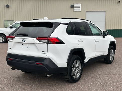 Used 2023 Toyota RAV4 LE AWD/4WD image 6