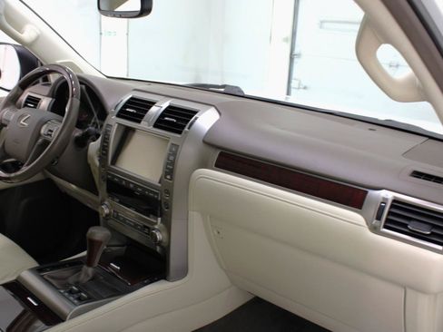 Used 2016 Lexus GX 460 w/ Premium Package AWD/4WD image 49