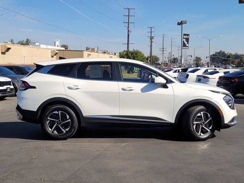 Certified 2025 Kia Sportage LX FWD image 5