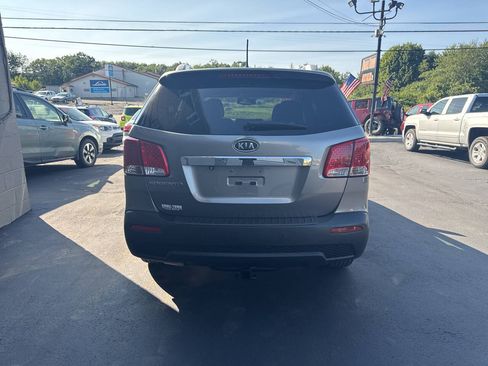 Used 2011 Kia Sorento LX w/ Convenience Pkg AWD/4WD image 7