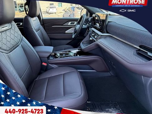 Used 2025 Ford Explorer Platinum w/ LUX Leather Package AWD/4WD image 21