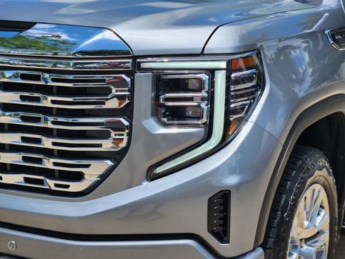 Used 2024 GMC Sierra 1500 Denali w/ Technology Package AWD/4WD image 10