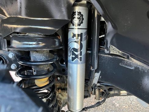 Used 2018 Jeep Wrangler Unlimited Sahara image 56