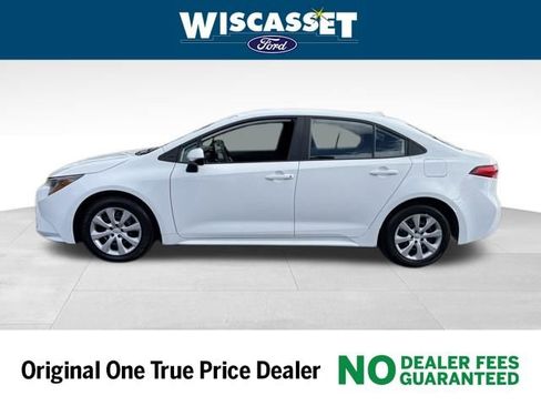 Used 2024 Toyota Corolla LE image 2