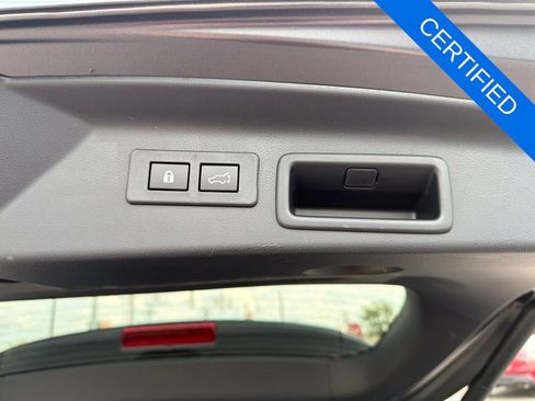 Used 2026 Subaru Forester Premium AWD/4WD image 33
