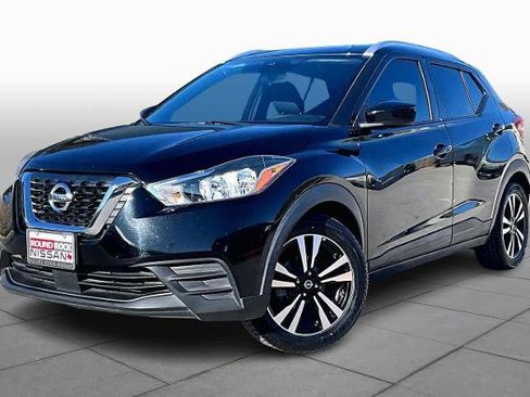 Certified 2020 Nissan Kicks SV image 1