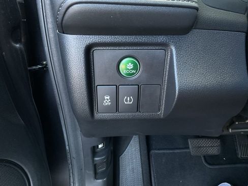 Used 2019 Honda HR-V LX image 25