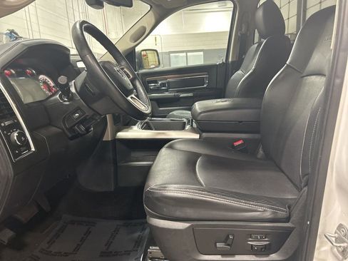 Used 2017 RAM 1500 Laramie w/ Convenience Group image 15