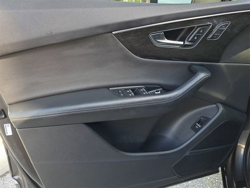 Used 2022 Audi Q7 3.0T Premium Plus w/ Premium Plus Package image 20