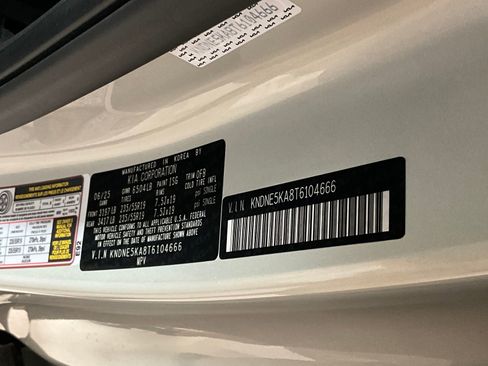 Used 2026 Kia Carnival SX Prestige image 32