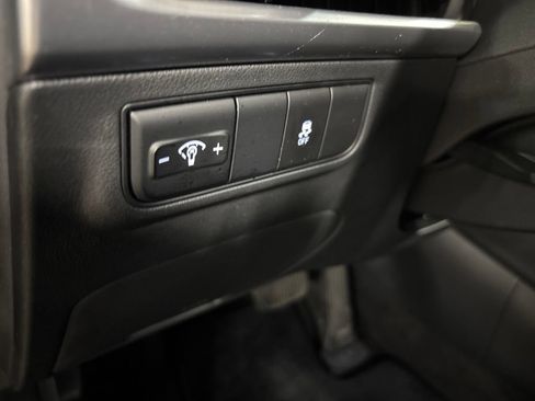 Certified 2025 Hyundai Tucson SE AWD/4WD image 13