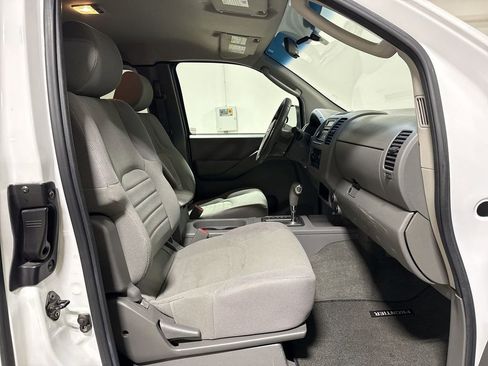 Used 2006 Nissan Frontier XE w/ (G01) XE Preferred Pkg image 20