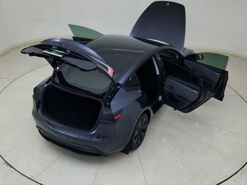 Used 2024 Tesla Model 3 Standard Range image 91