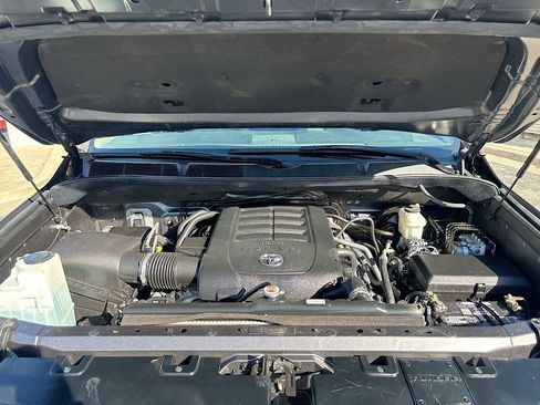Used 2021 Toyota Tundra Limited w/ Limited Premium Package RWD image 29