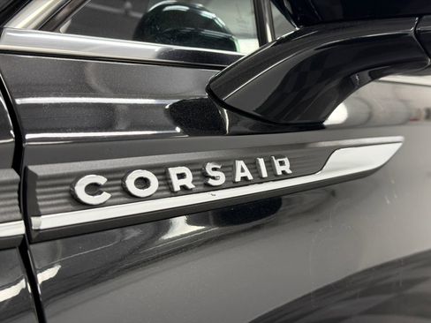 Certified 2025 Lincoln Corsair AWD image 15
