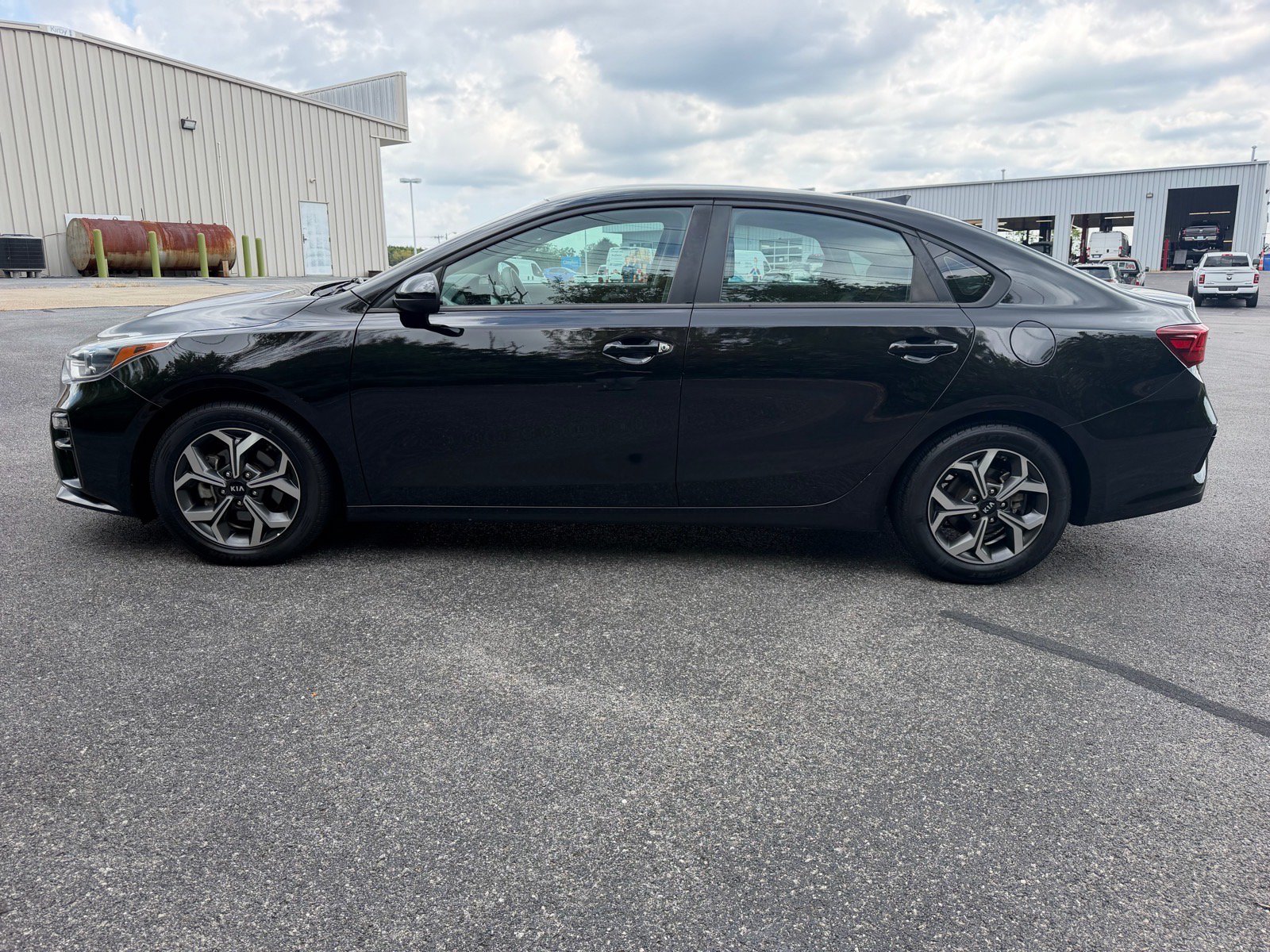 Used 2020 Kia Forte LXS FWD image 8