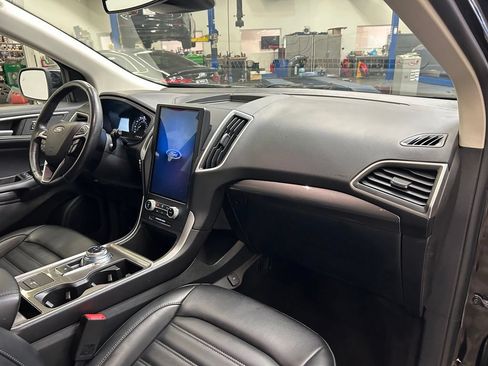 Used 2023 Ford Edge SEL AWD/4WD image 17
