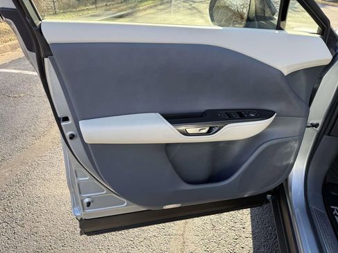 Used 2024 Lexus RZ 450e Premium image 12