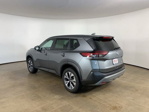 Used 2023 Nissan Rogue SV image 14