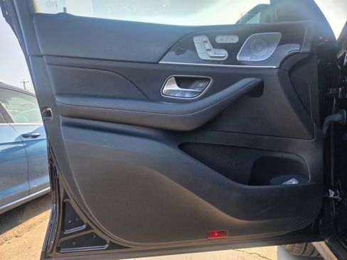 Used 2020 Mercedes-Benz GLS 450 4MATIC image 36