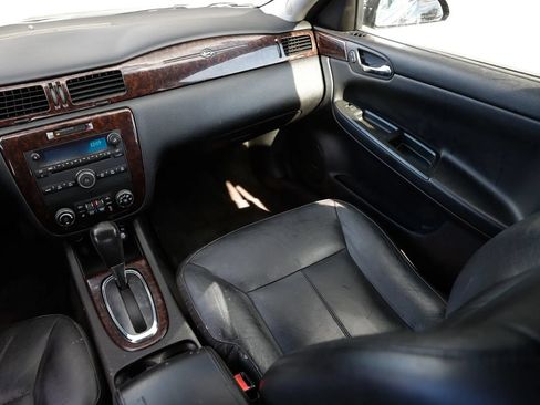 Used 2013 Chevrolet Impala LTZ FWD image 14