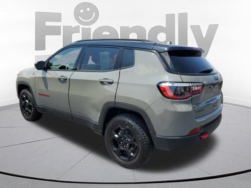 Used 2023 Jeep Compass Trailhawk w/ Trailhawk Convenience Group AWD/4WD image 3