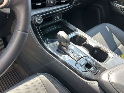 Used 2025 Lexus NX 250 FWD w/ Accessory Package (2T) image 14