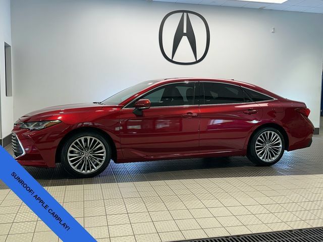 Used 2022 Toyota Avalon Limited w/ Advanced Safety Package FWD image 2