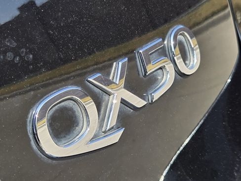Used 2017 INFINITI QX50 2WD w/ Premium Plus Package image 32