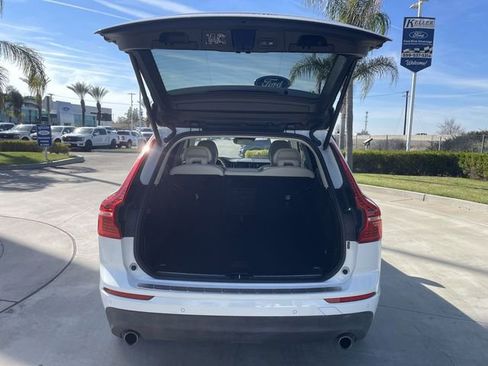 Used 2019 Volvo XC60 T5 Momentum w/ Premium Package image 26