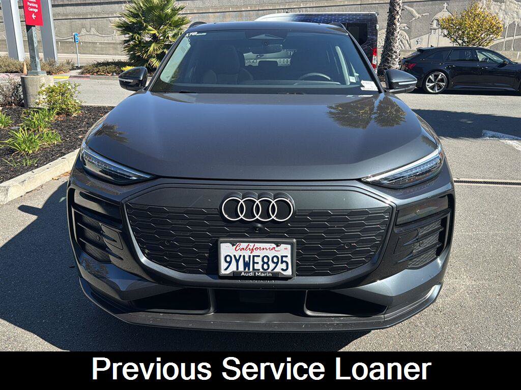 Used 2025 Audi Q6 e-tron Premium Plus AWD/4WD image 2