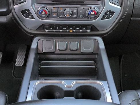 Used 2018 GMC Sierra 1500 SLT AWD/4WD image 19