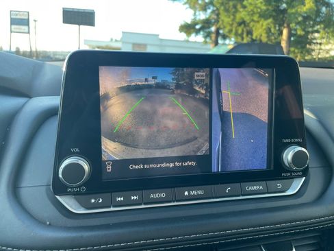 Used 2021 Nissan Rogue SL AWD/4WD image 19