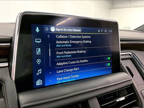 Used 2024 Chevrolet Suburban High Country image 38