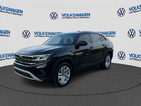 Used 2023 Volkswagen Atlas Cross Sport SE FWD image 4