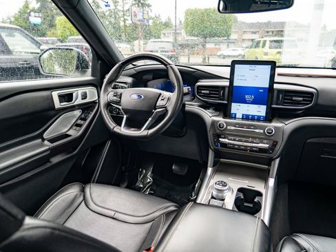 Used 2020 Ford Explorer ST w/ ST Street Pack AWD/4WD image 16