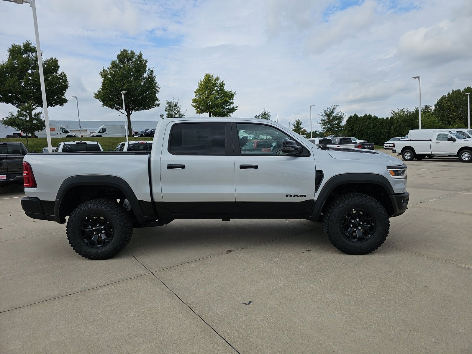New 2026 RAM 1500 RHO AWD/4WD image 7