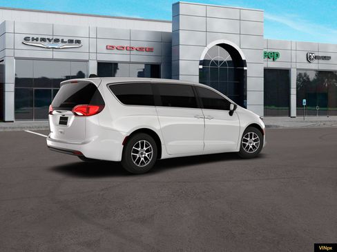 New 2026 Chrysler Voyager LX image 8