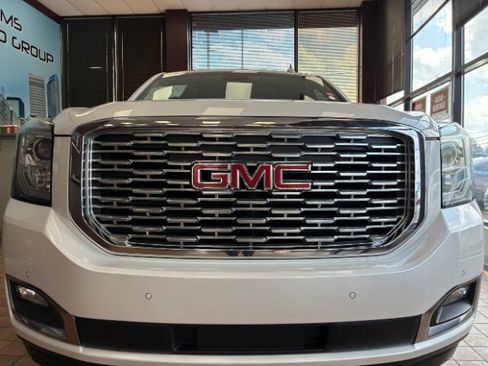 Used 2018 GMC Yukon Denali w/ Denali Ultimate Package image 4