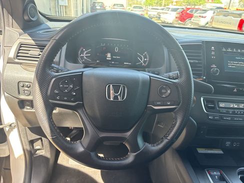 Used 2023 Honda Passport TrailSport image 24