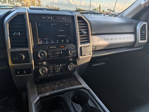 Used 2019 Ford F250 Lariat image 26