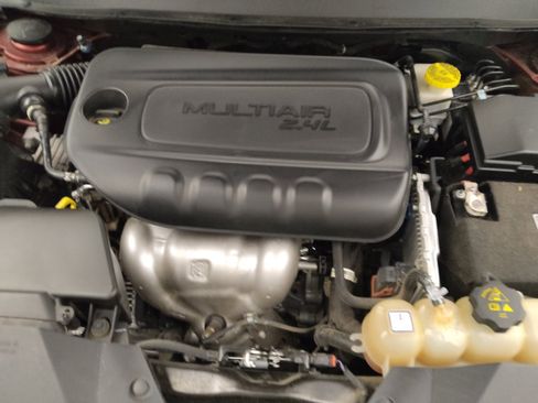 Used 2019 Jeep Cherokee Latitude w/ Popular Appearance Group FWD image 30
