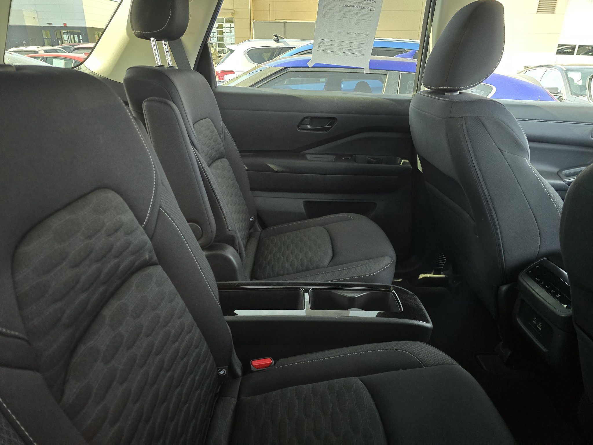 Used 2023 Nissan Pathfinder SV w/ SV Premium Package AWD/4WD image 11