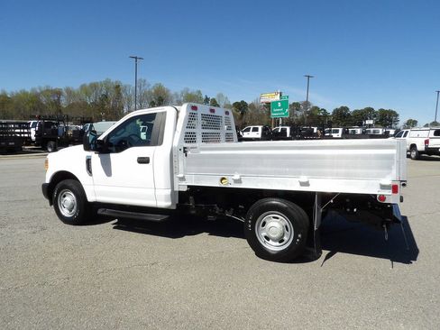 Used 2017 Ford F250 XL image 4