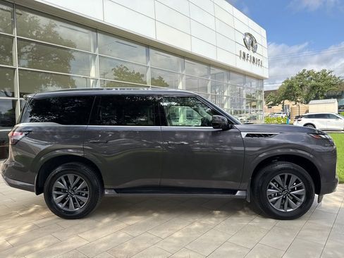 Certified 2026 INFINITI QX80 Pure AWD/4WD image 4