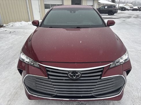 Used 2022 Toyota Avalon XLE image 9