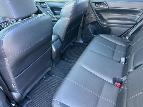 Used 2017 Subaru Forester 2.5i Touring AWD/4WD image 12
